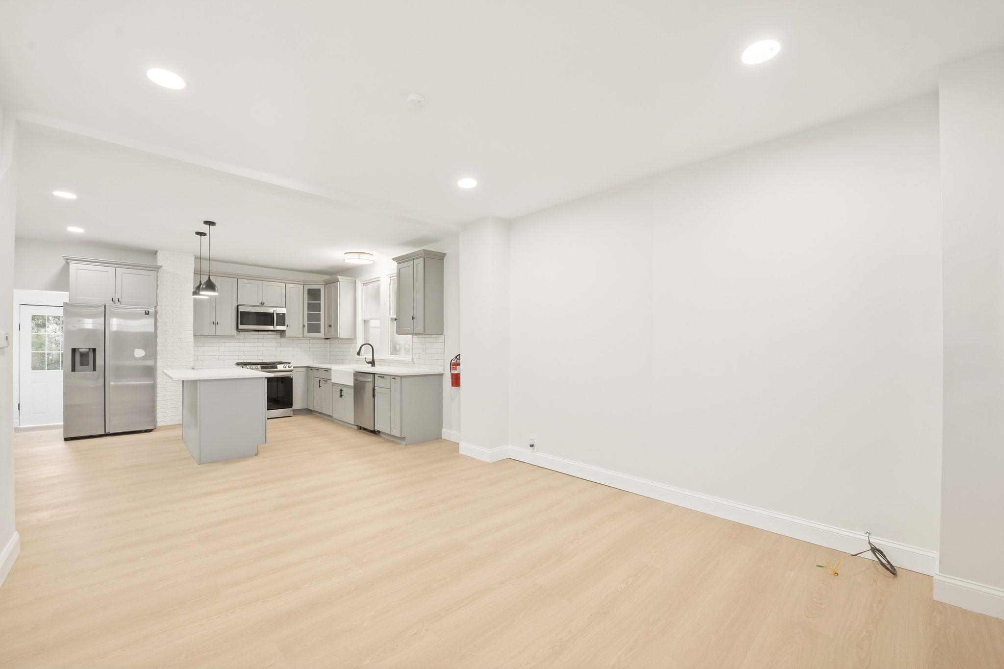 139 WEST 51st Street, Bayonne City, Bayonne, NJ 07002 - Property photo 2 of 27