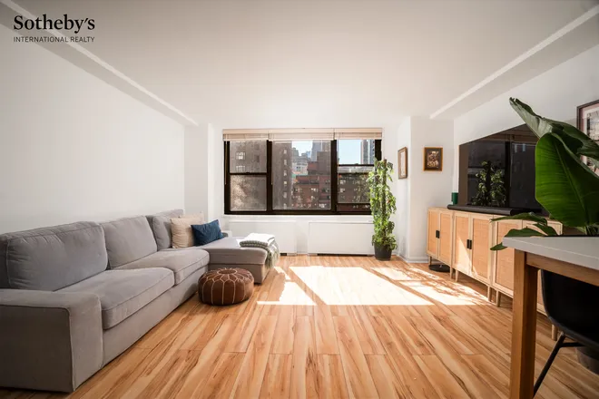35 East 38th Street #12B, New York, NY 10016