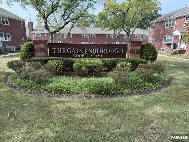 12 Gainesborough #1B, River Edge, NJ 07661