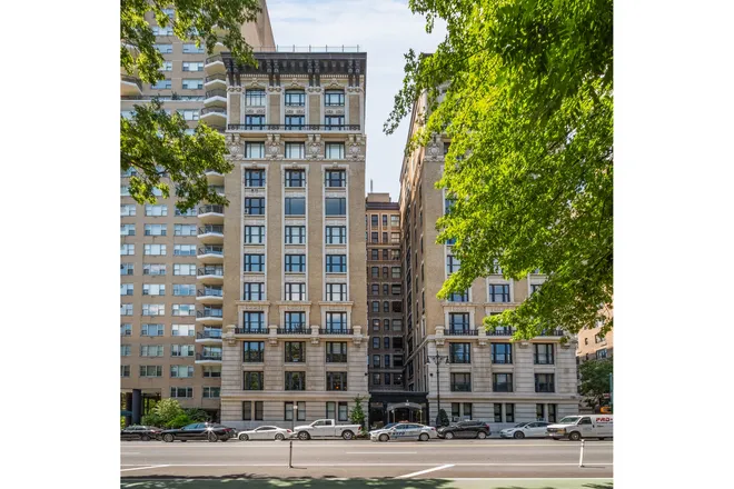 88 CENTRAL Park #4S, New York, NY 10023