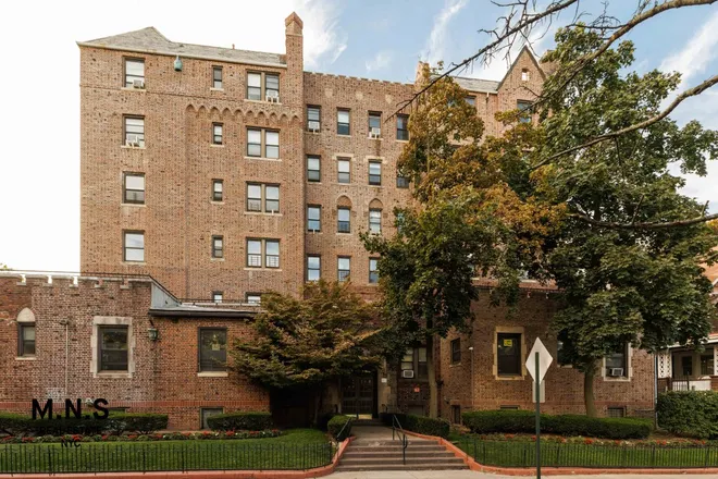 800 East 17th Street #5-A, Brooklyn, NY 11230