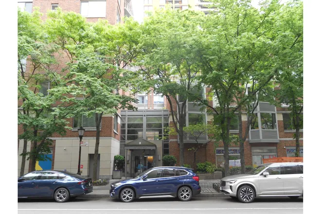 2 South END Avenue #9C, New York, NY 10280