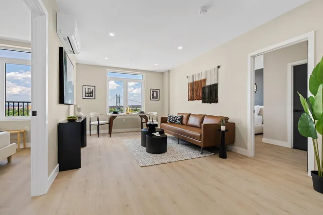 26-01 4th Street #3-C, Astoria, NY 11102