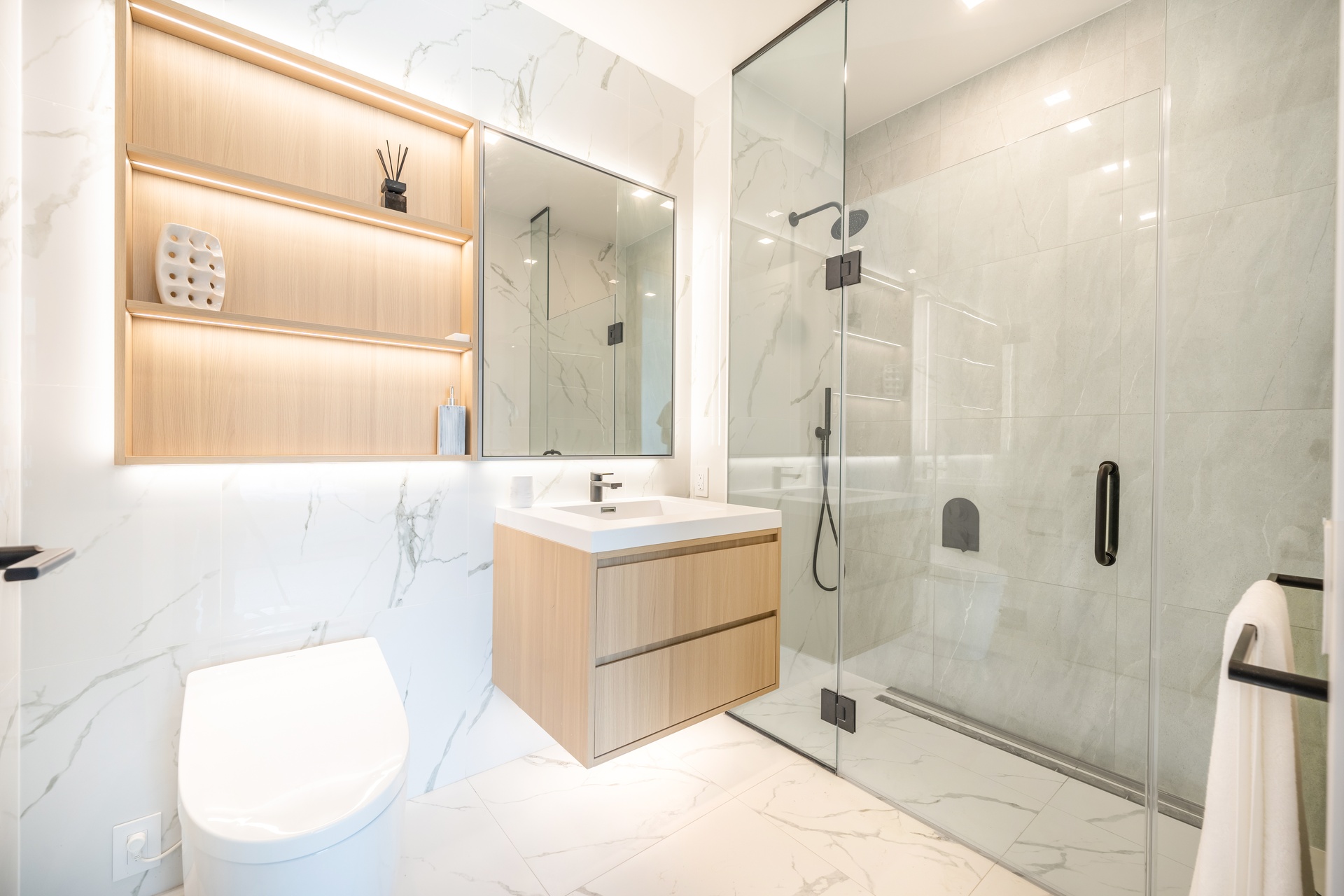 37-34 33rd Street #3-K, Long Island City, Queens, NY 11101 - Property photo 2 of 21
