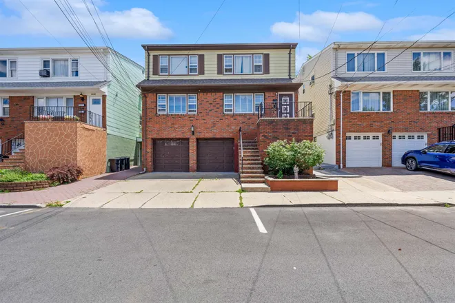 9114 SMITH Avenue, North Bergen, NJ 07047