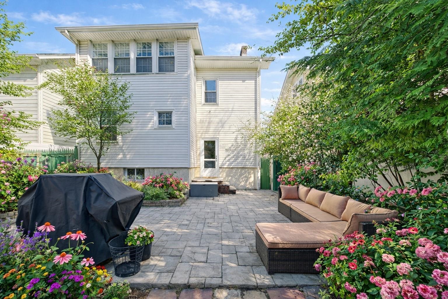 406 LINCOLN Avenue, Rutherford Borough, Rutherford, NJ 07070 - Property photo 4 of 50