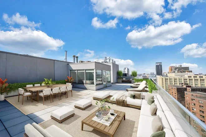 420 West 25th Street #PHA, New York, NY 10001