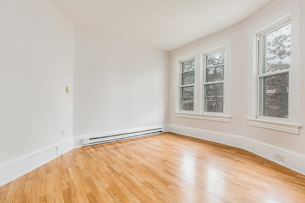 39 WEST 47th Street, Bayonne City, Bayonne, NJ 07002 - Property photo 2 of 11