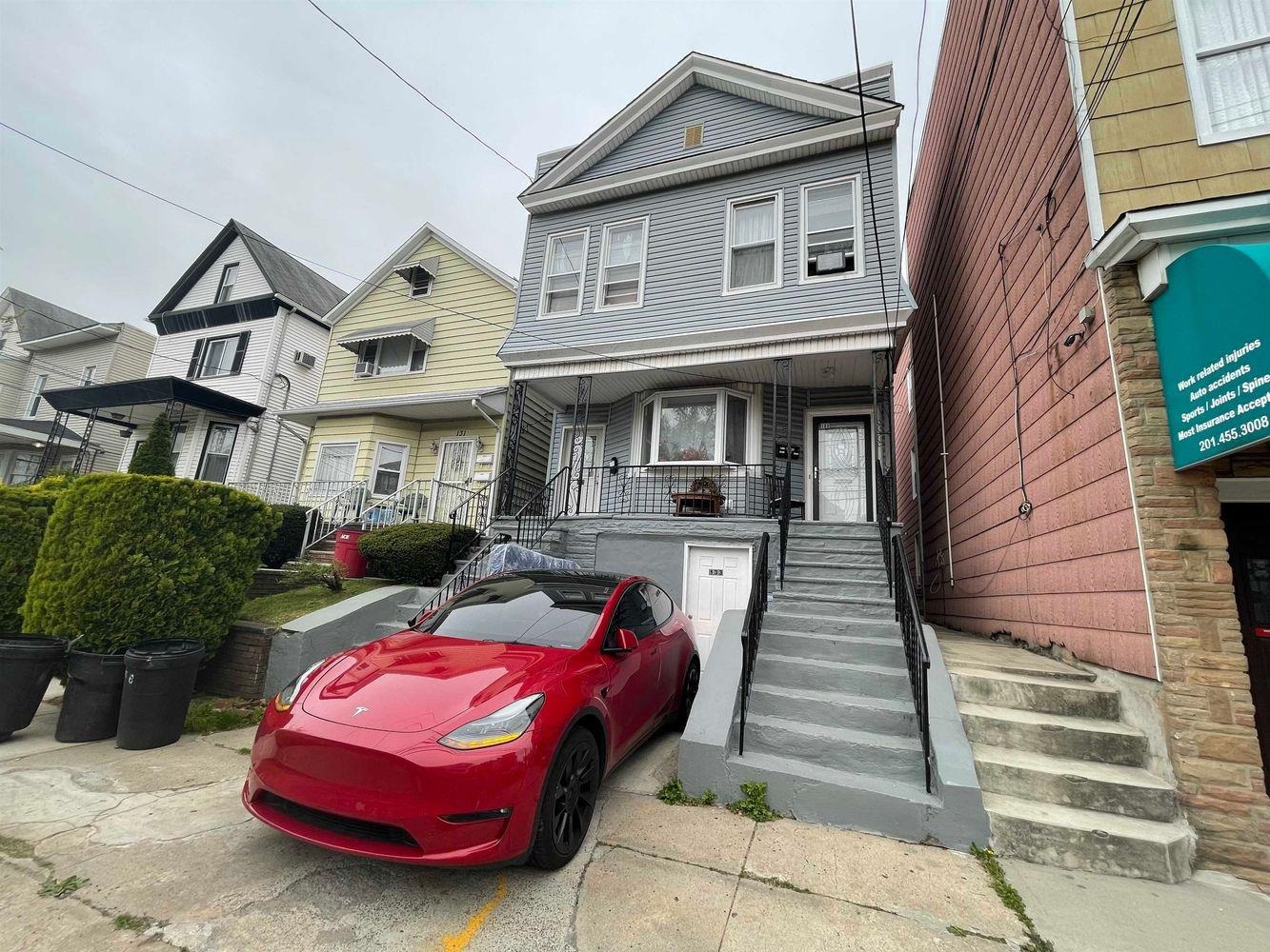 133 AVENUE B, Bayonne City, Bayonne, NJ 07002 - Property photo 3 of 23