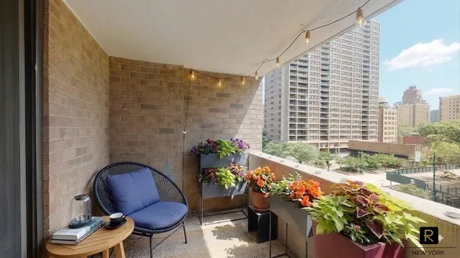 100 West 94th Street #9-B, New York, NY 10025