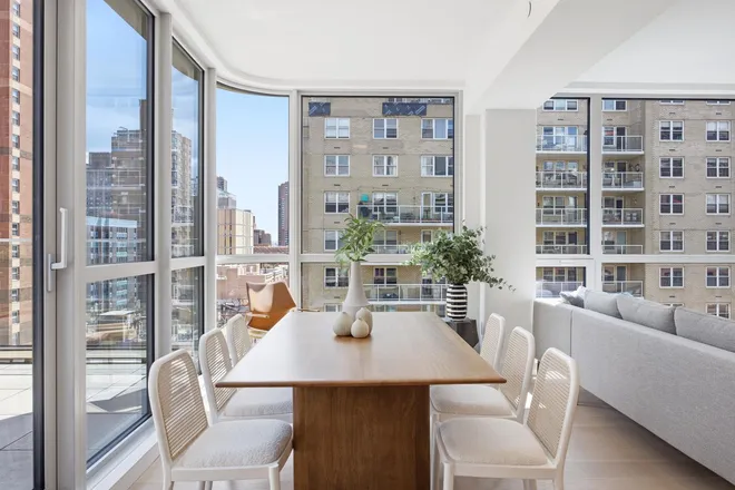 250 East 25th Street #11-B, New York, NY 10010