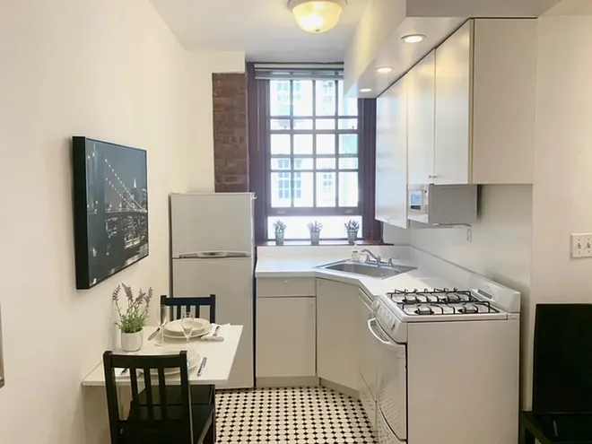 508 East 78th Street #1M, New York, NY 10075