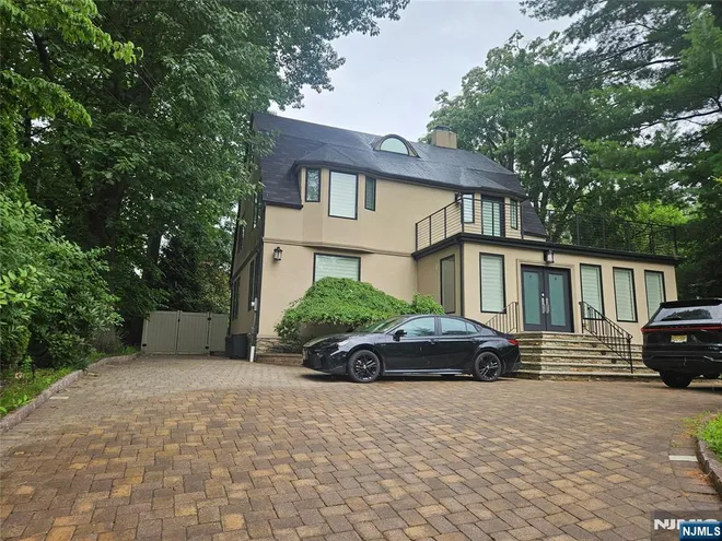 165 Leonia, Leonia, NJ 07605