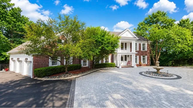 317 ROCK RIDGE Court, Franklin Lakes, NJ 07417