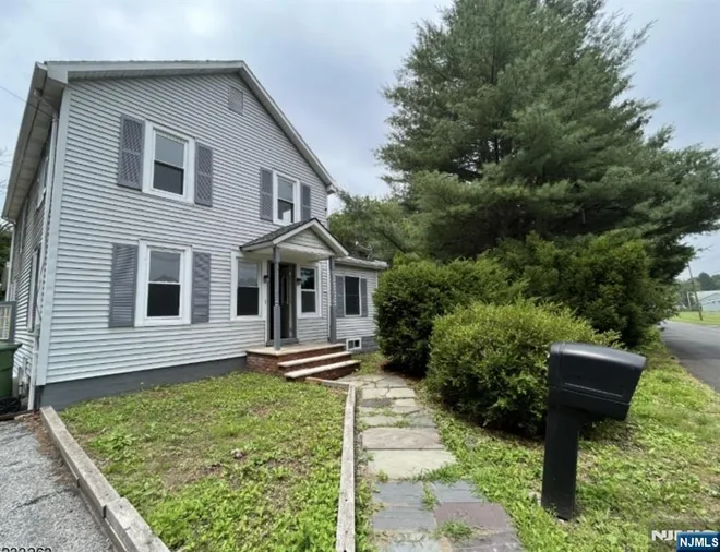 60 Vail, Blairstown, NJ 07832