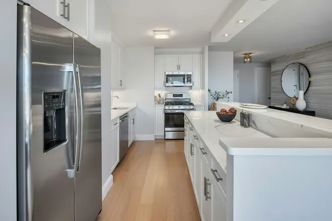 155 West 68th Street #26A, New York, NY 10023