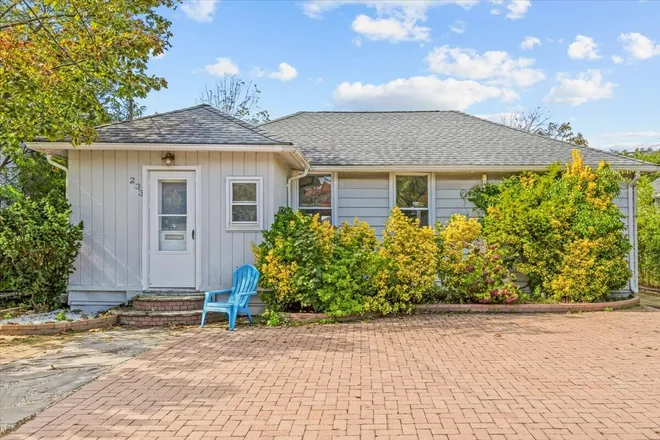 233 BEACH 148th Street, Neponsit, NY 11694