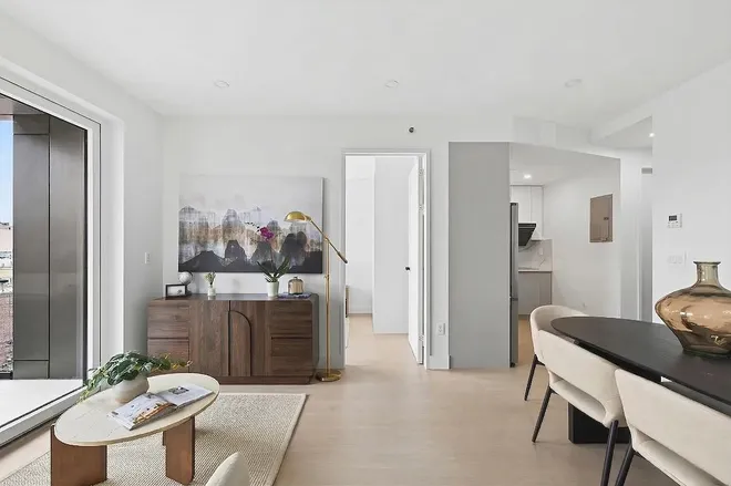 28-08 21st Street #3-C, Astoria, NY 11102
