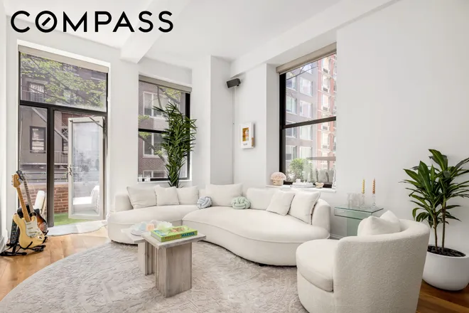 140 West 22nd Street #2F, New York, NY 10011
