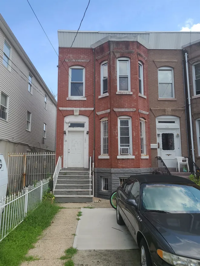 150 CLERK Street, JC, Bergen-Lafayette, NJ 07305
