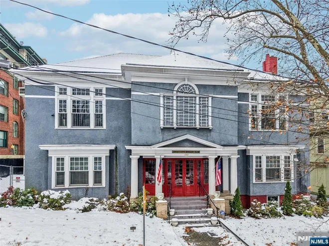 375 Fairmount, Jersey City, NJ 07306