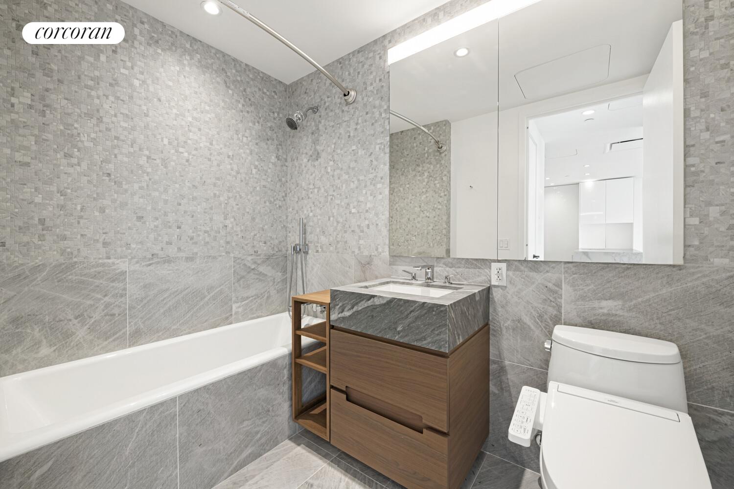 30 RIVERSIDE Boulevard #32E, Lincoln Square, Manhattan, NY 10069 - Property photo 5 of 22