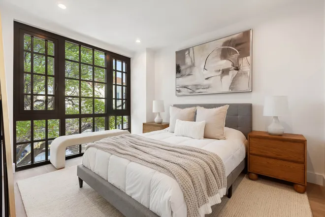 25-23 NEWTOWN Avenue #5D, Astoria, NY 11102