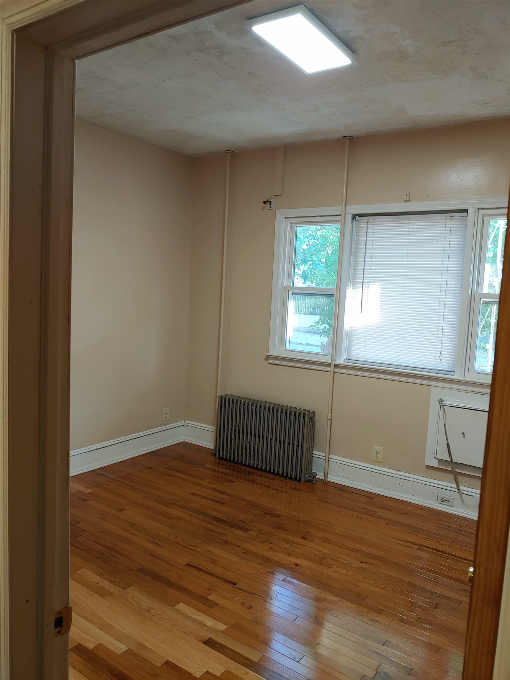 188 NORTH Street, Jersey City, JC Heights, NJ 07307 - Property photo 5 of 7