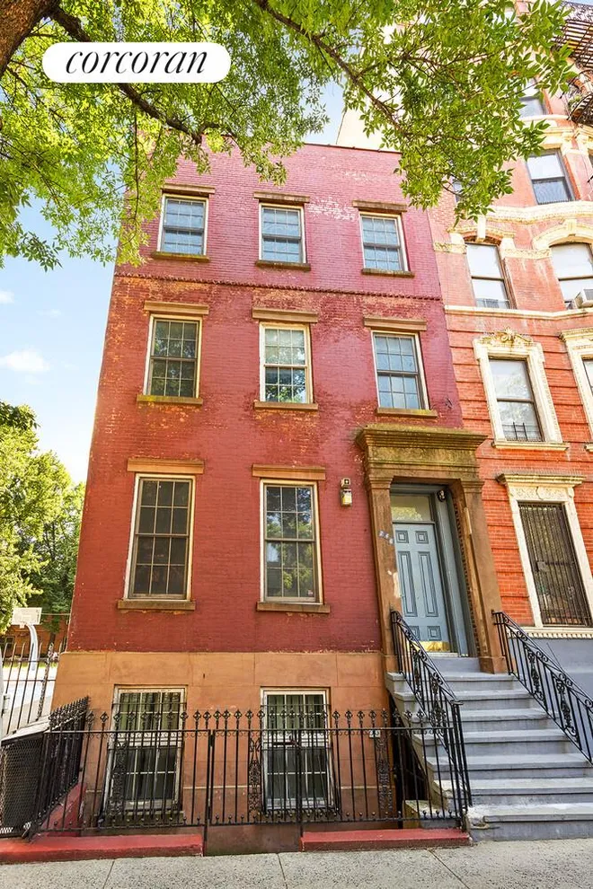 746 East 6th Street, New York, NY 10009