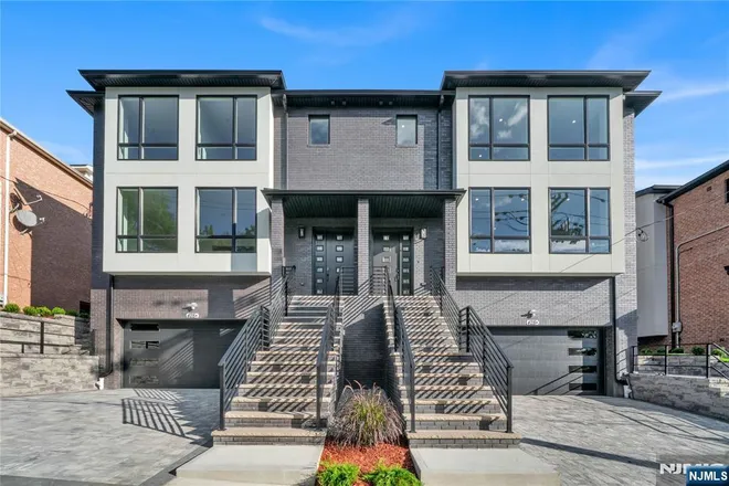 428 6th #1, Palisades Park, NJ 07650