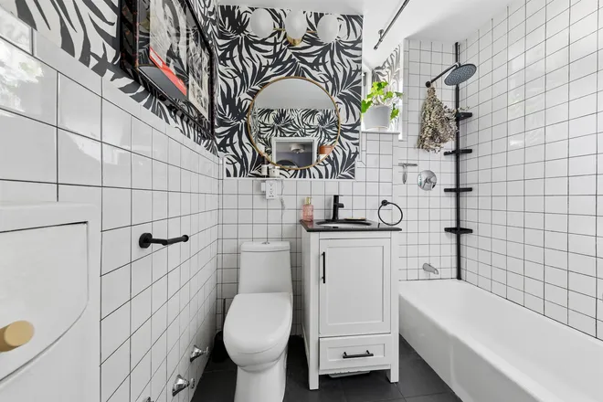 92 HORATIO Street #3N, New York, NY 10014