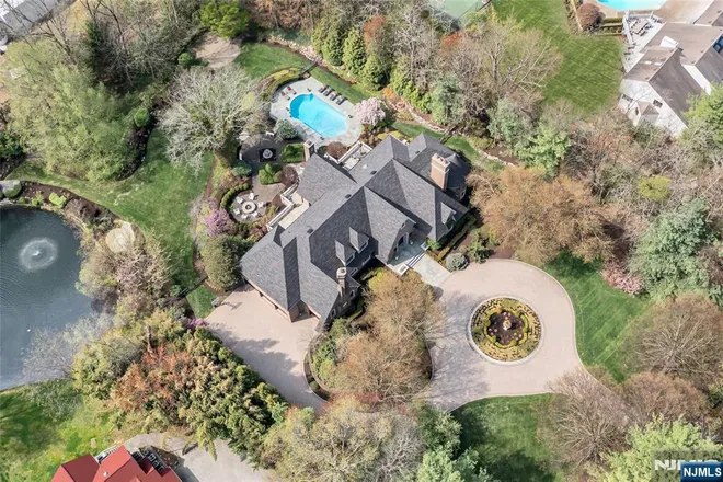 14 Eckert Farm, Saddle River, NJ 07458