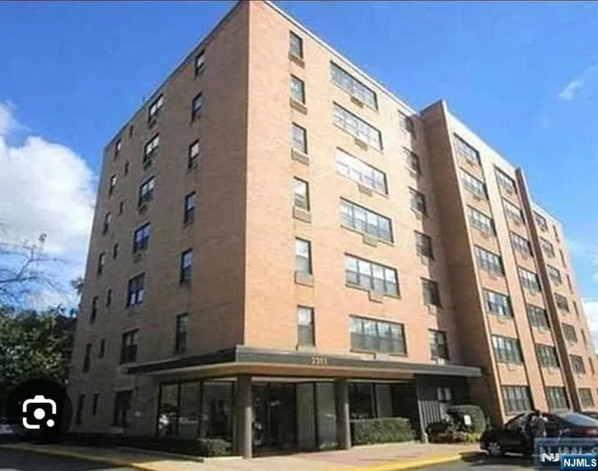 2352 Linwood #4H, Fort Lee, NJ 07024