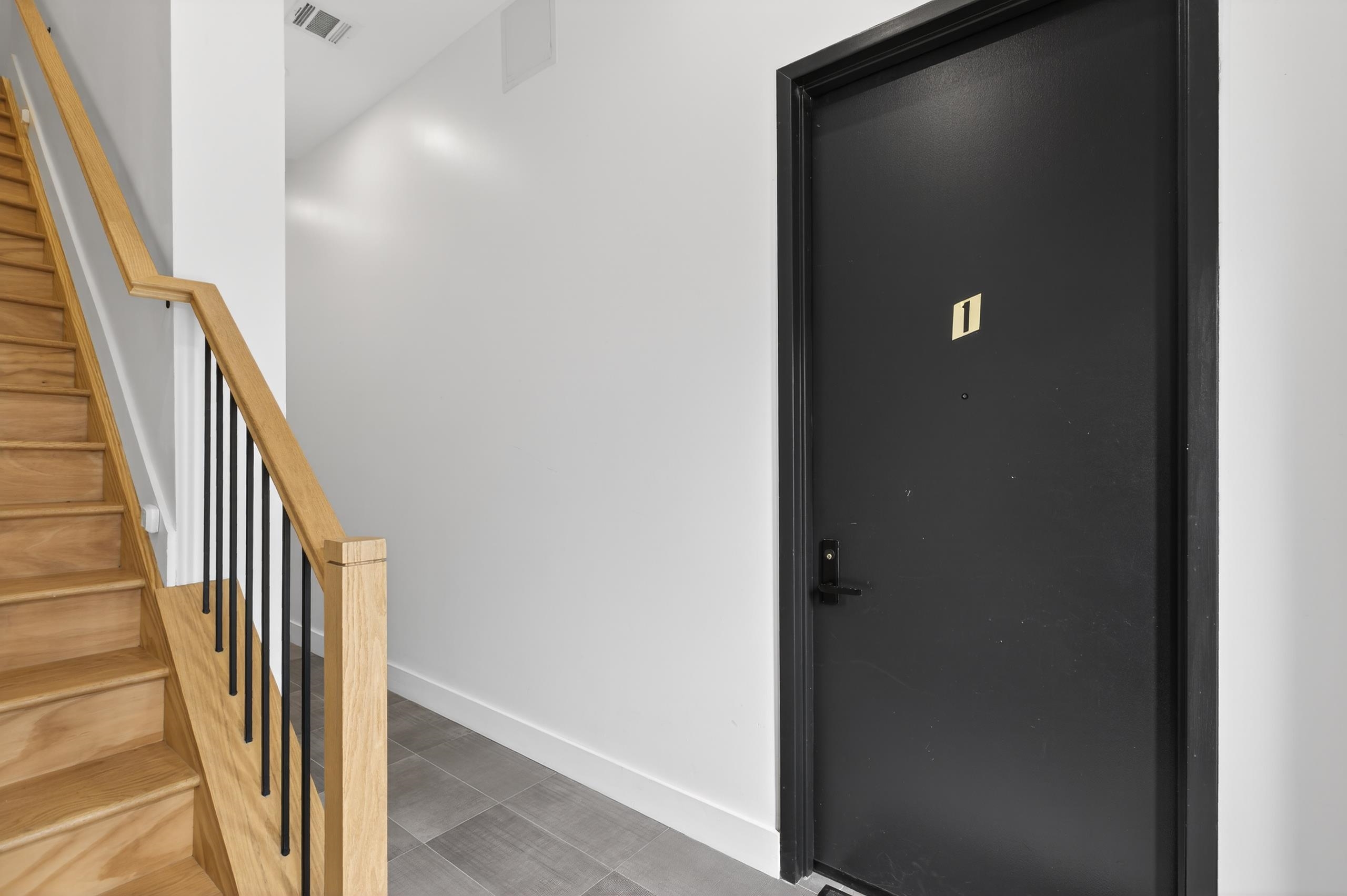 69 HANCOCK Avenue, Jersey City, JC Heights, NJ 07307 - Property photo 3 of 31