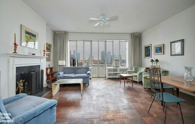 1 BEEKMAN Place #705, New York, NY 10022