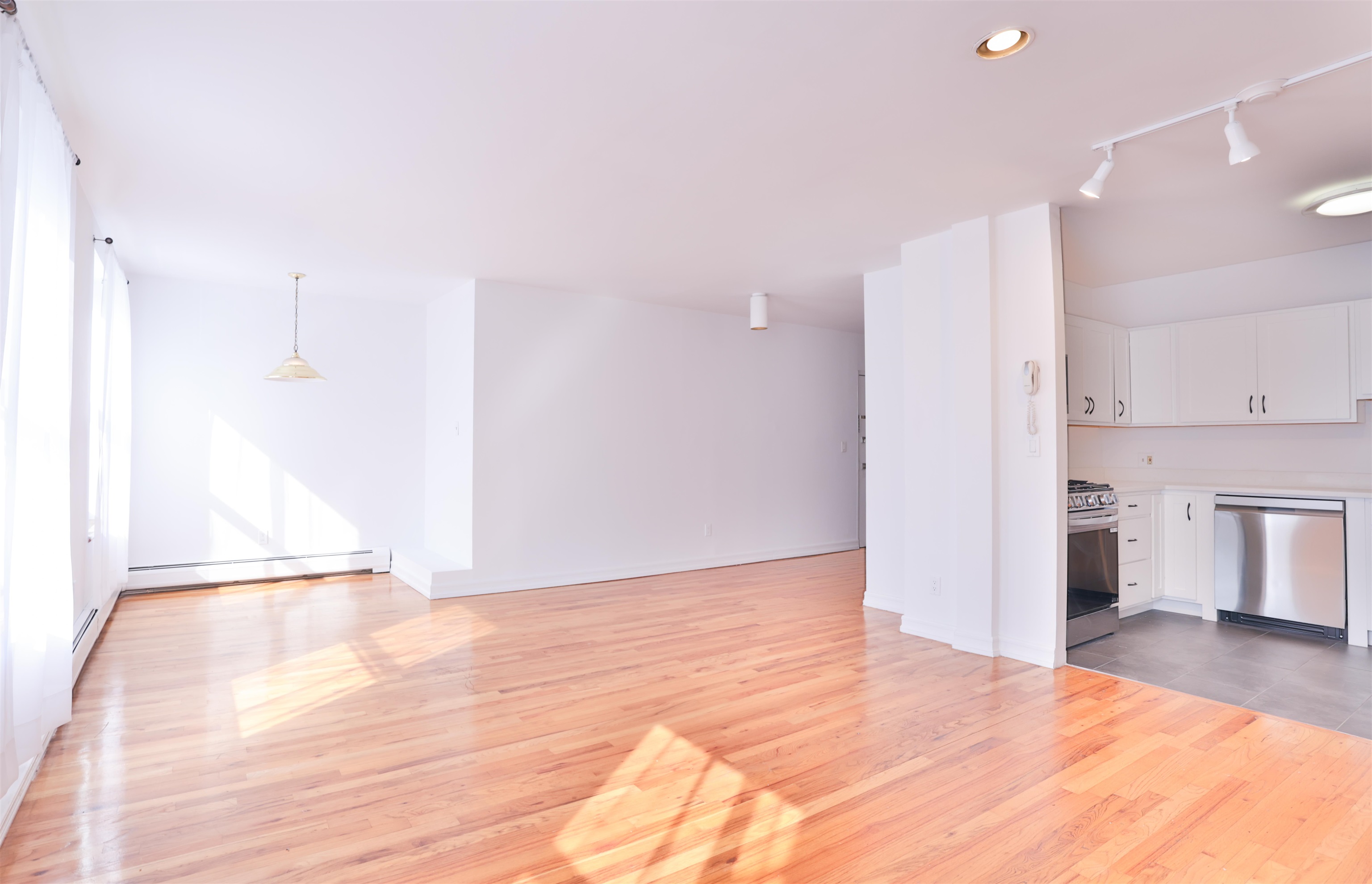 205 PARK Avenue, Hoboken City, Hoboken, NJ 07030 - Property photo 5 of 18