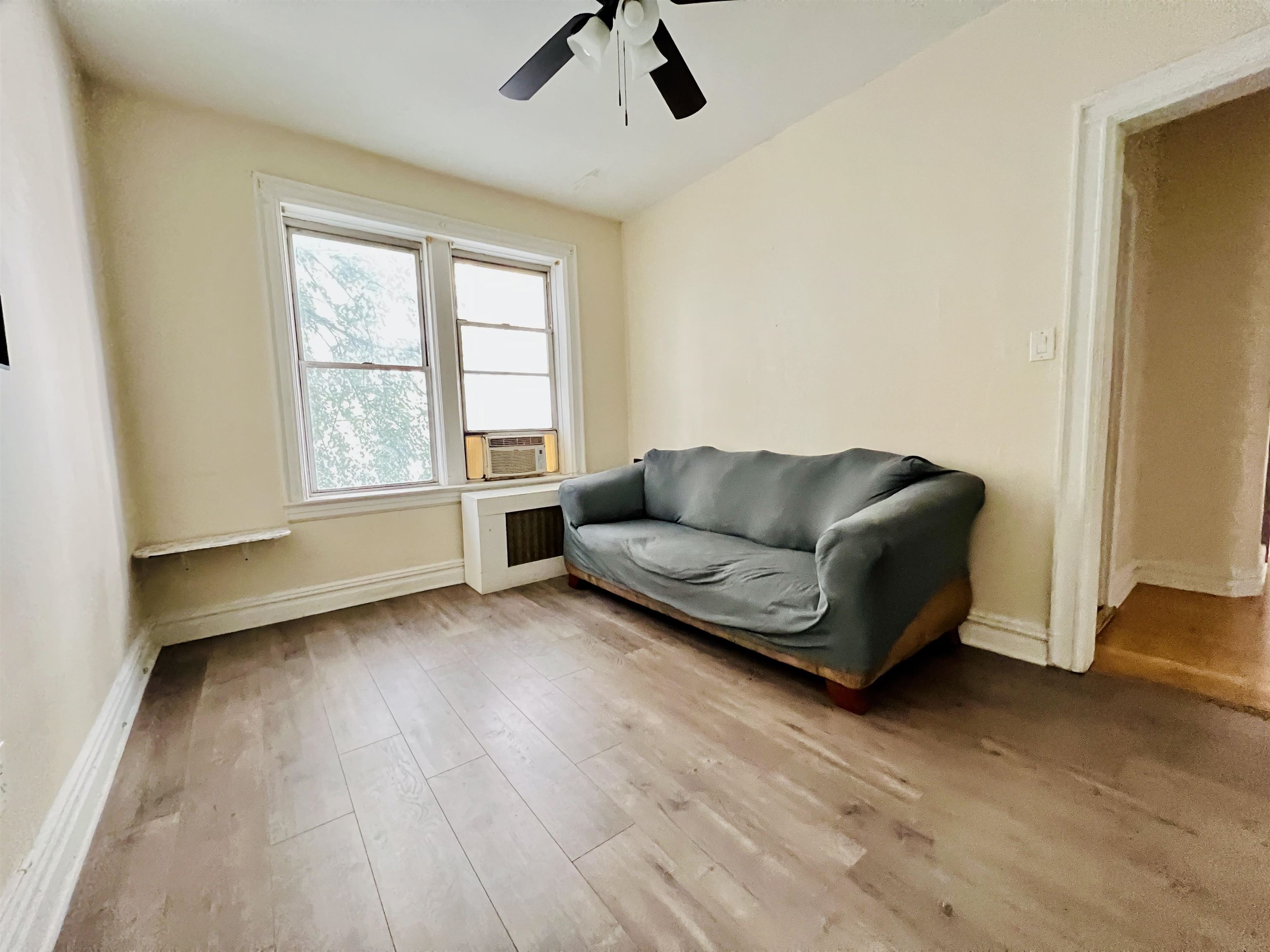 118 CORBIN Avenue, Jersey City, JC Journal Square, NJ 07306 - Property photo 5 of 11