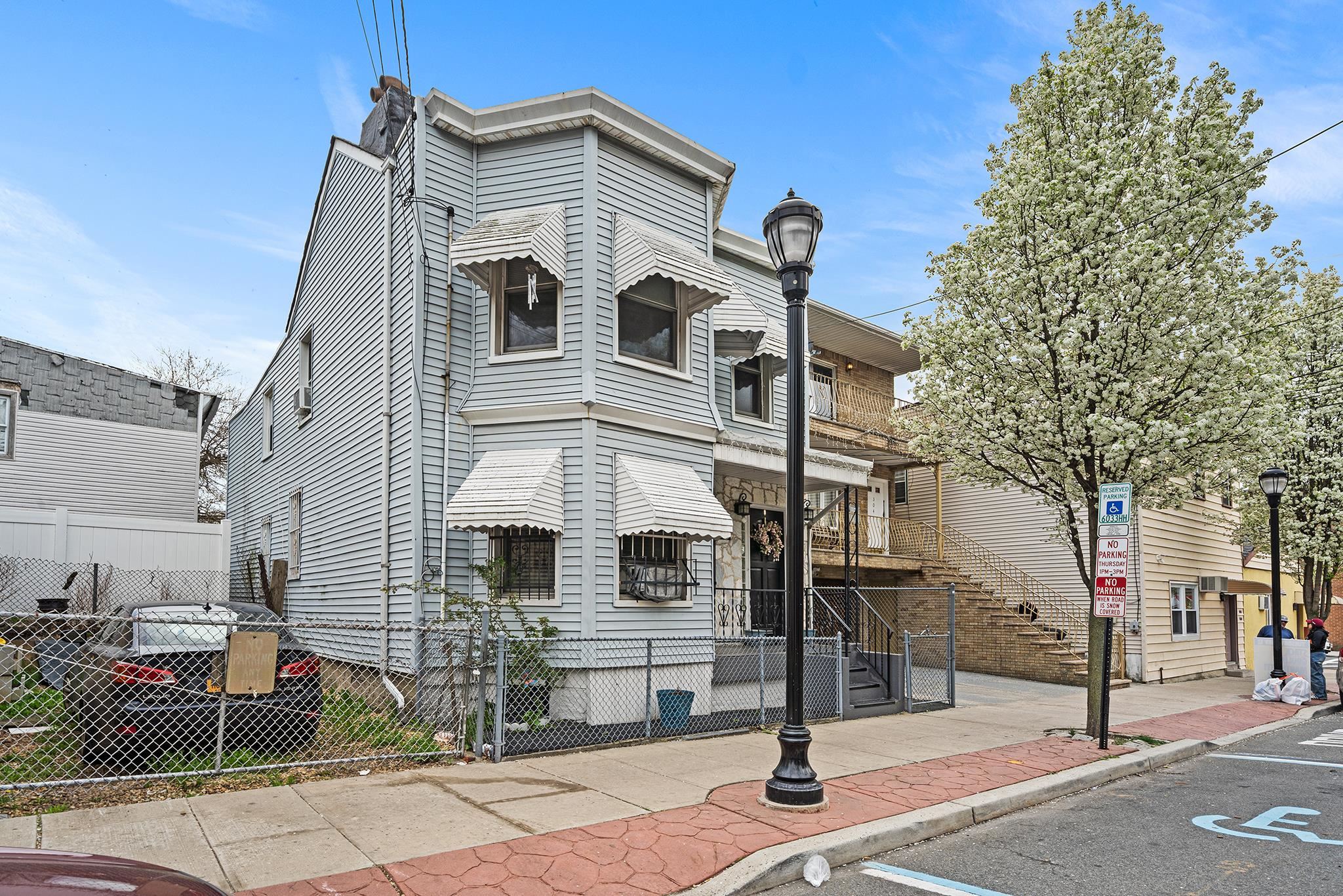 306 BERGENLINE Avenue, Union City, Union City, NJ 07087 - Property photo 4 of 40