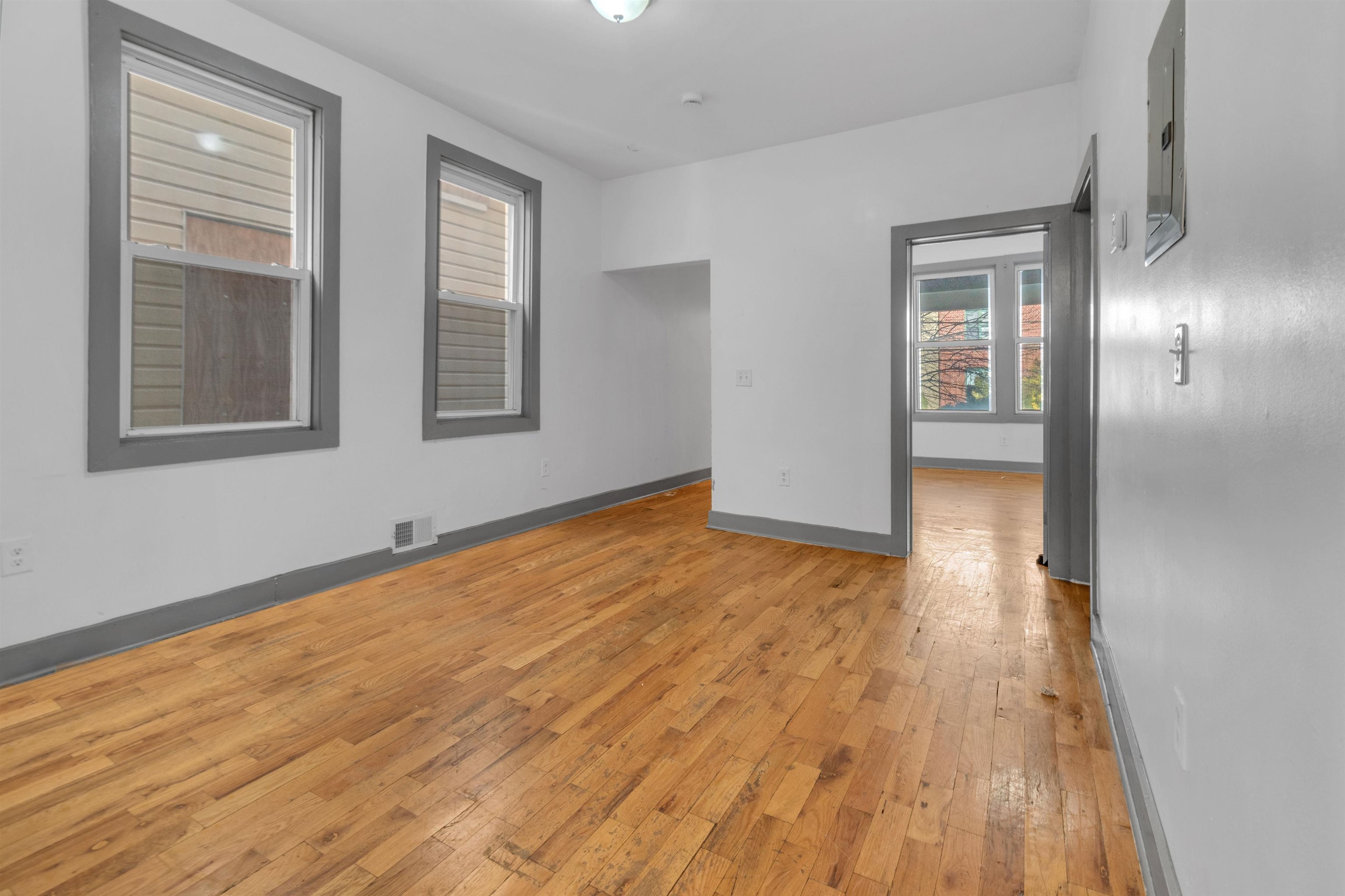 157 VIRGINIA Avenue, Jersey City, JC Bergen Lafayette, NJ 07304 - Property photo 3 of 16