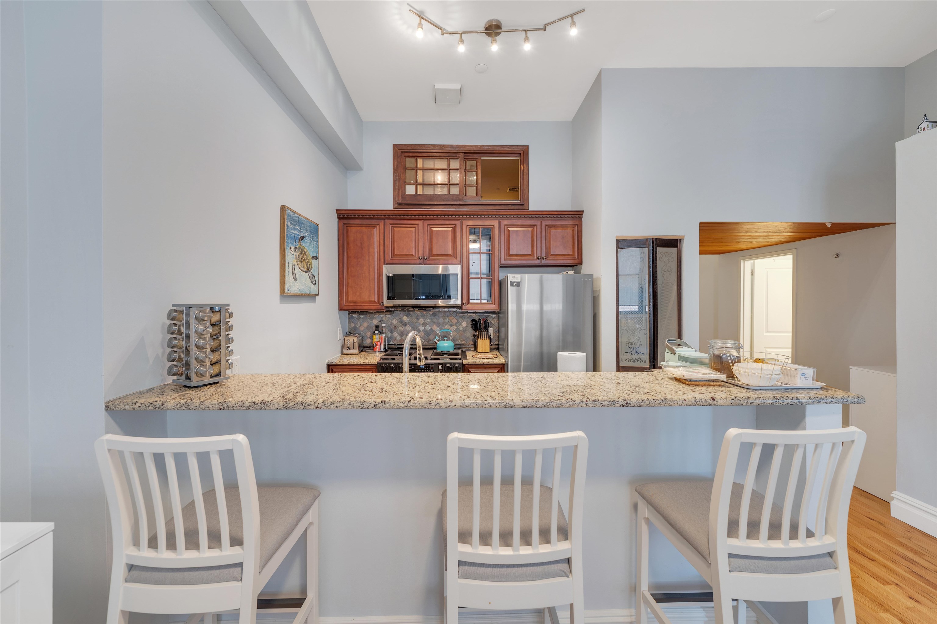 518 GREGORY Avenue, Weehawken Township, Weehawken, NJ 07086 - Property photo 5 of 42