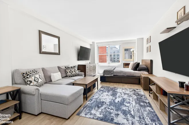 520 East 72nd Street #12E, New York, NY 10021