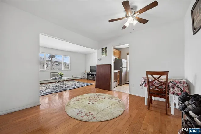 747 Riverside #C1, Lyndhurst, NJ 07071