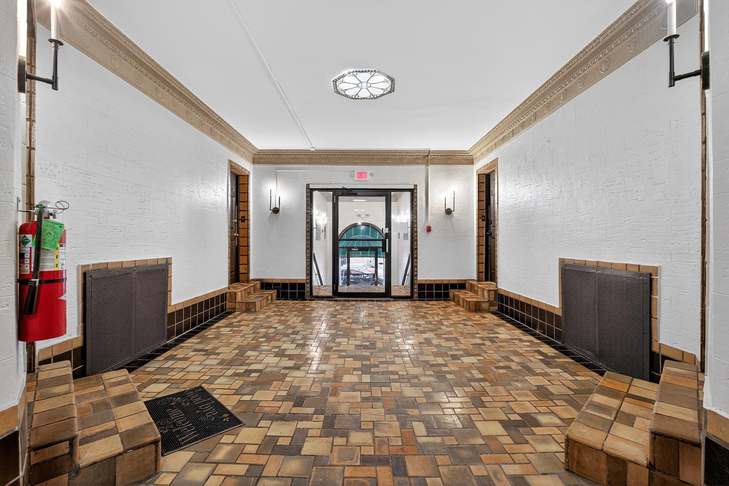 107 KENSINGTON Avenue, Jersey City, JC Journal Square, NJ 07306 - Property photo 5 of 25