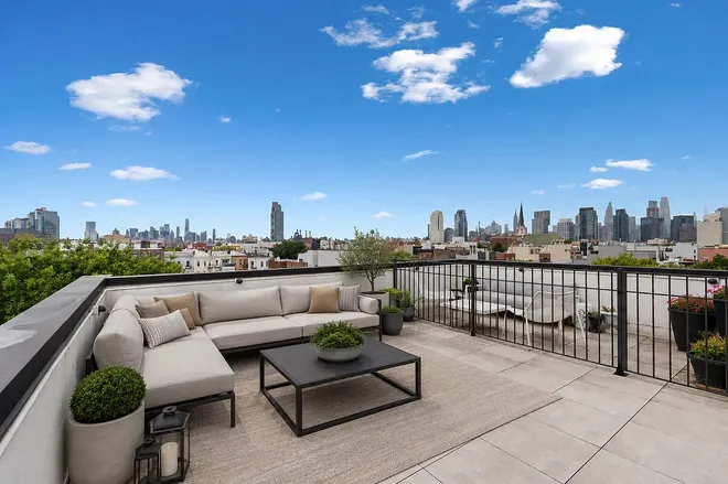 145 MC GUINNESS Boulevard #DPX1, Brooklyn, NY 11222