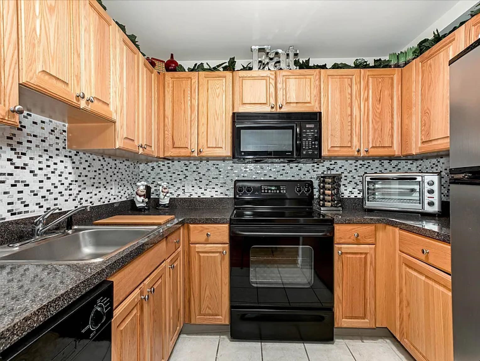 318 54th Street, West New York Town, West New York, NJ 07093 - Property photo 3 of 6