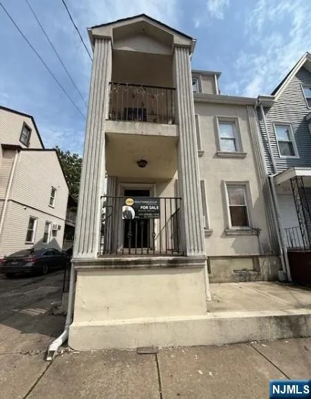 286 6th, Prospect Park, NJ 07508