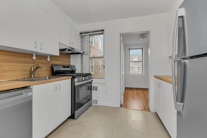 67-07 YELLOWSTONE Boulevard #5F, Forest Hills, NY 11375