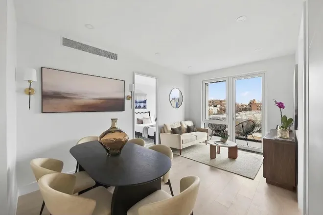 28-08 21st Street #2-B, Astoria, NY 11102