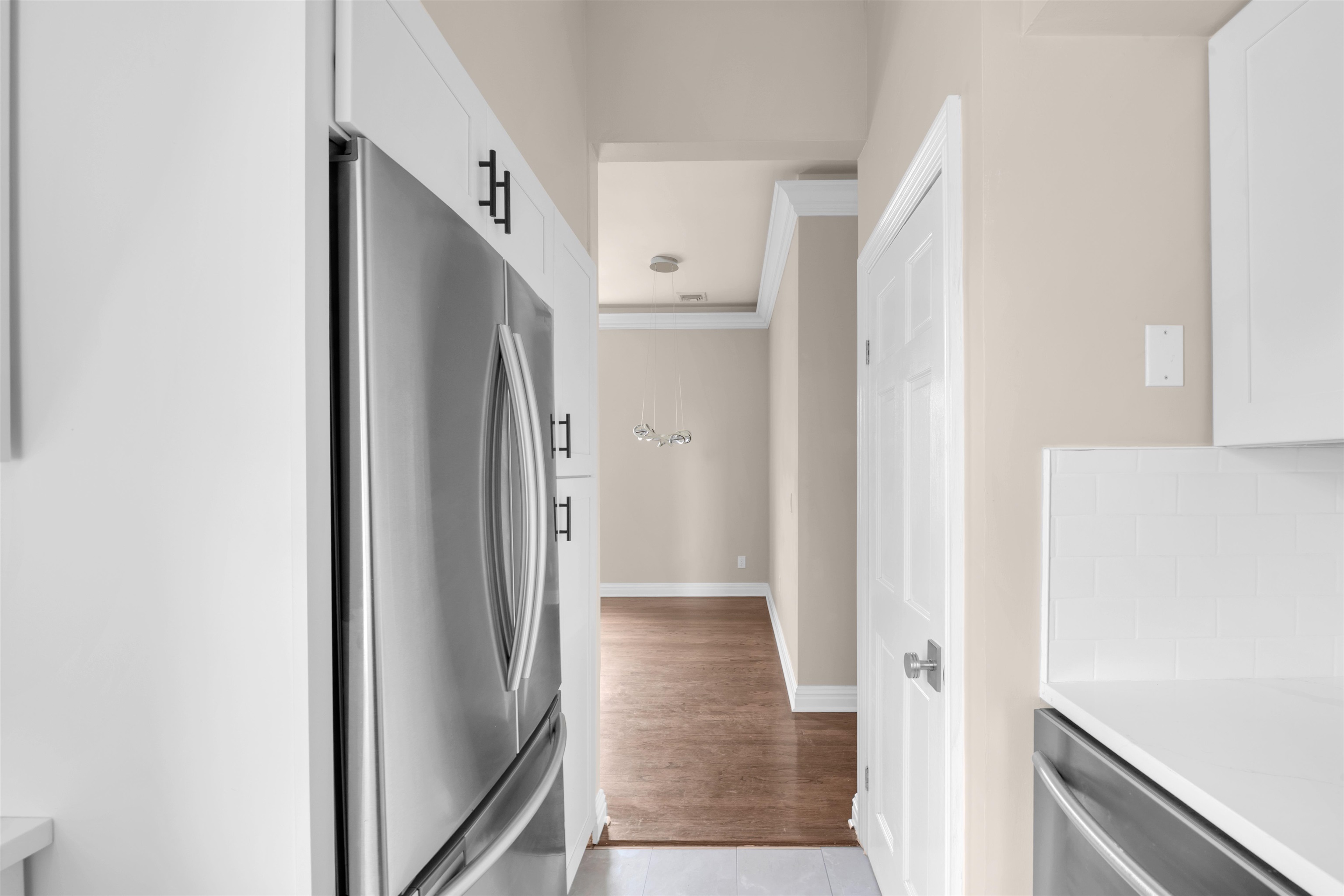 6816 BELLEVUE Avenue, Guttenberg Town, Guttenberg, NJ 07093 - Property photo 4 of 30