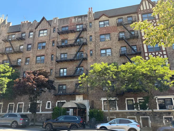 130 Bay Ridge Parkway #6F, Brooklyn, NY 11209